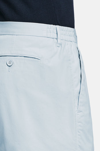Avenues * The Classic Chinos Avenues * The Classic Chinos