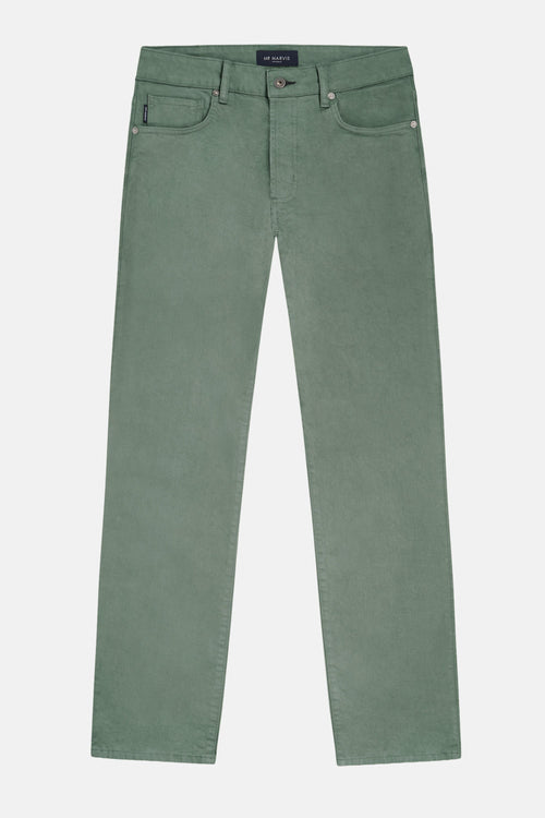 Defenders * The Straight Fit Five-pockets
